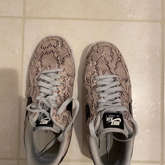 Nike limited edition Air Force - Picture 2 of 4